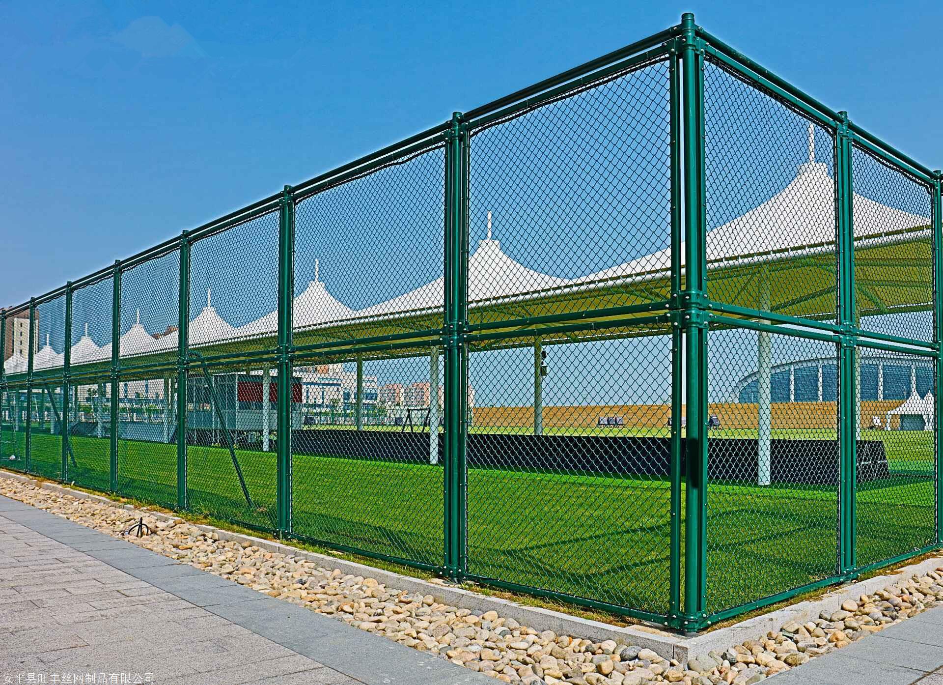 購(gòu)買(mǎi)體育場(chǎng)圍網(wǎng)時(shí)要怎么選才好呢？