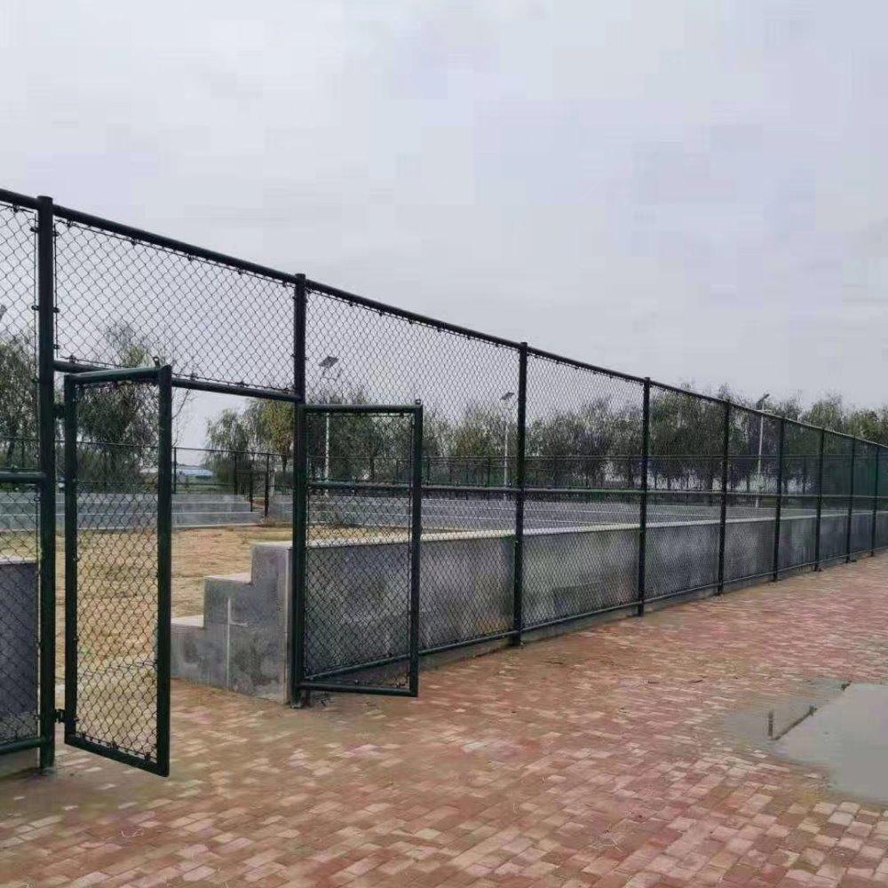 運動場圍網需要注意的安裝問題有哪些?